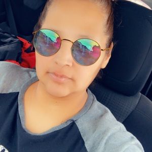 Meet your Posher, Liv